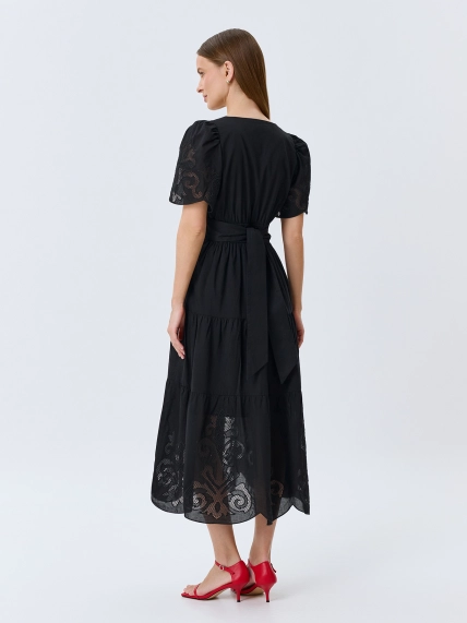 Платье с ажурной вышивкой