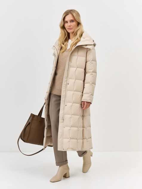 Пуховик из фактурной ткани с крэш эффектом