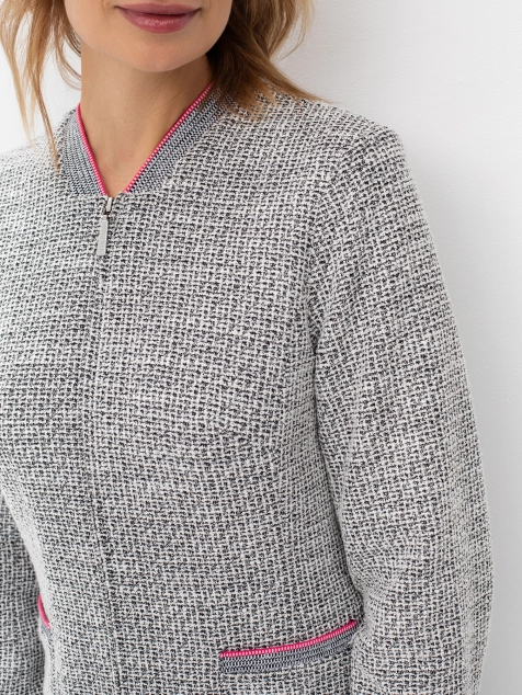 Твидовый жакет с яркой подкладкой
