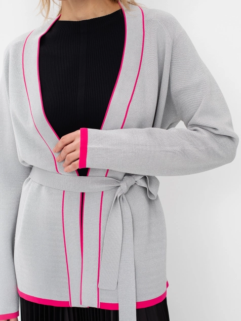 Кардиган с яркими акцентами