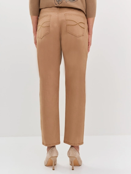 Бежевые джинсы slim