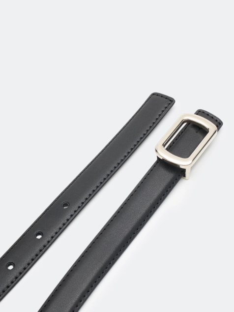 Узкий ремень с закругленной пряжкой