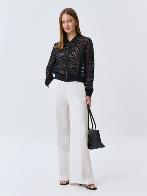 Полупрозрачный бомбер с анималистичным принтом