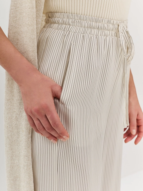 Расслабленные брюки в тонкую полоску