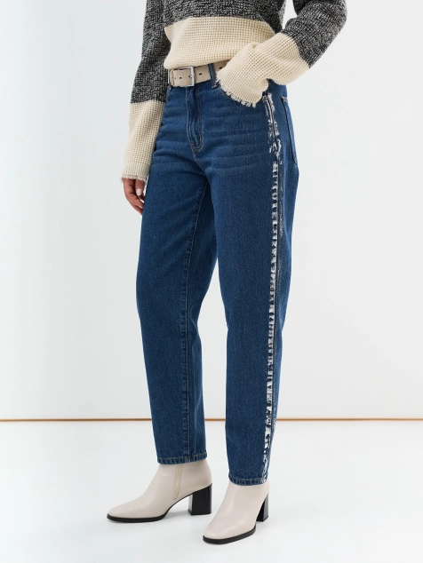 Джинсы с металлизированным напылением