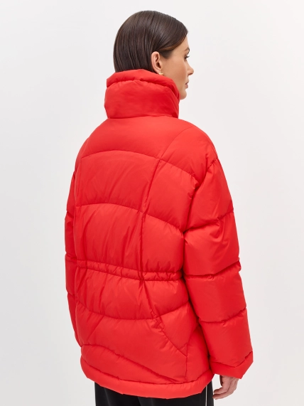 Яркий пуховик с кулиской
