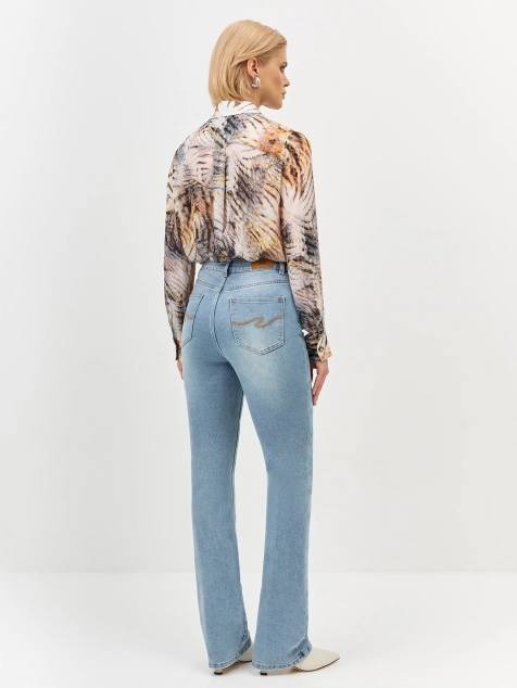 Прямые джинсы с деликатной вышивкой 