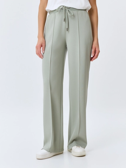 Прямые брюки с застроченными стрелками