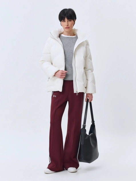 Oversize пуховик с деликатным блеском