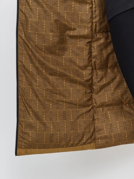 Стеганое пальто с контрастной фурнитурой