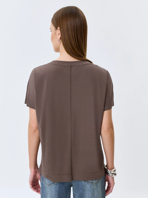 Футболка с мерцающей вышивкой