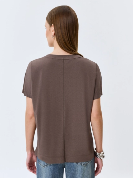 Футболка с мерцающей вышивкой