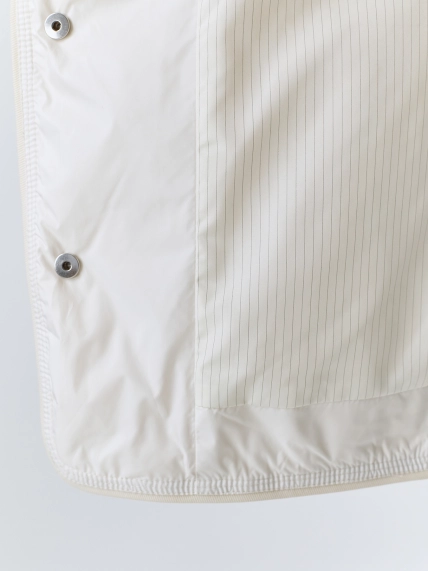 Легкая куртка на натуральном утеплителе