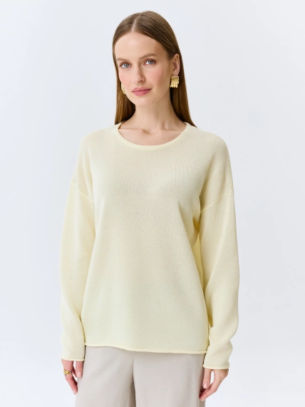 Яркий вязаный джемпер