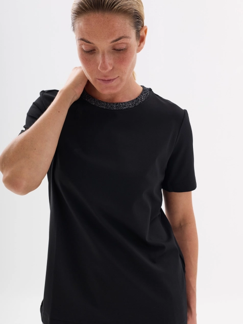 Футболка из модала с люрексом по горловине