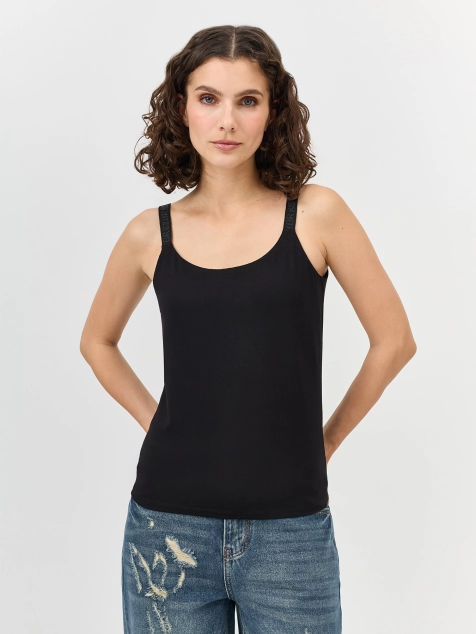 Топ с брендированными бретелями