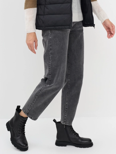 Ботинки из натуральной кожи с декоративными строчками