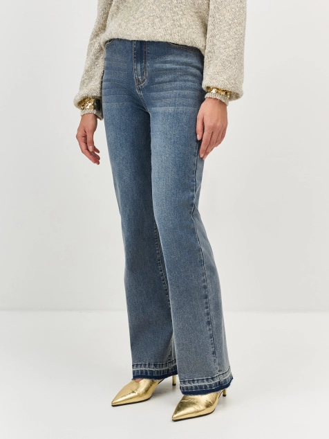 Джинсы Bootcut с деликатной варкой