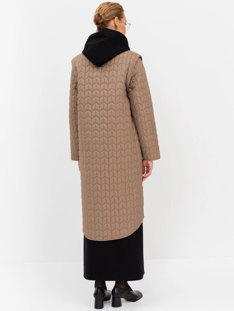 Облегченное стеганое пальто на легком утеплителе с поясом