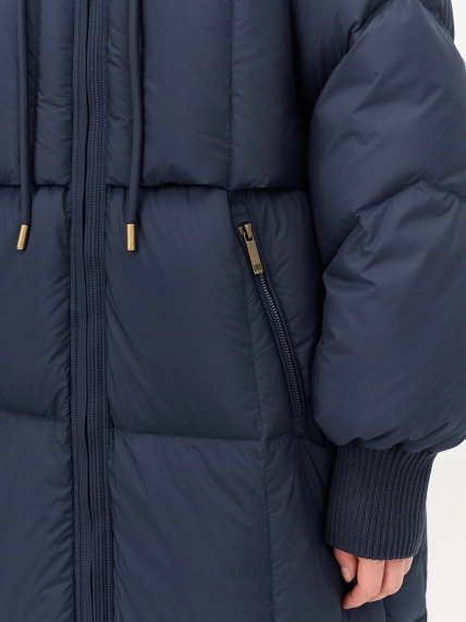 Теплый пуховик с капюшоном