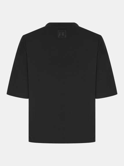 Футболка с объемной вышивкой