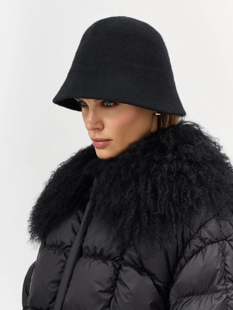 Вязаная шляпа