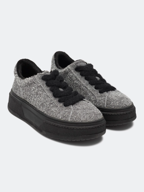 Кеды из фактурной замши