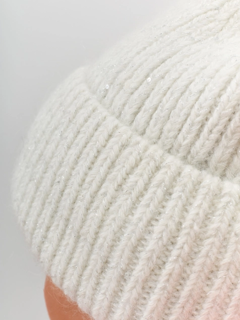 Шапка бини с люрексом и пайетками