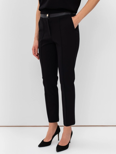 Брюки с поясом из экокожи