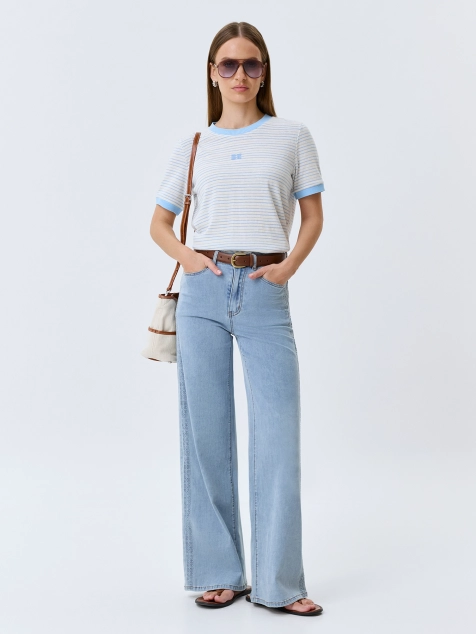 Джинсы Wide leg с деликатными лампасами