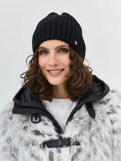 Объемная шапка в рубчик