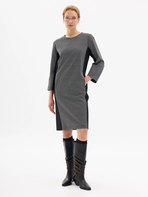 Платье-миди с контрастными боковыми вставками