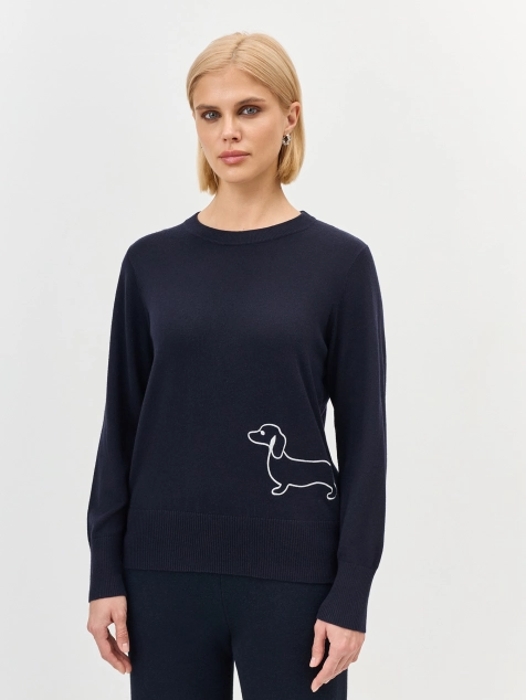 Джемпер с контрастной вышивкой