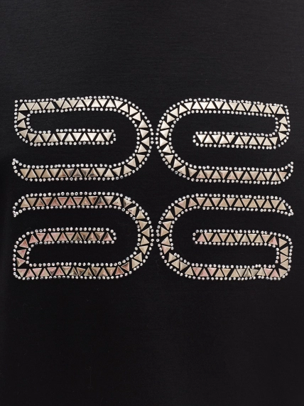 Футболка с ярким лого