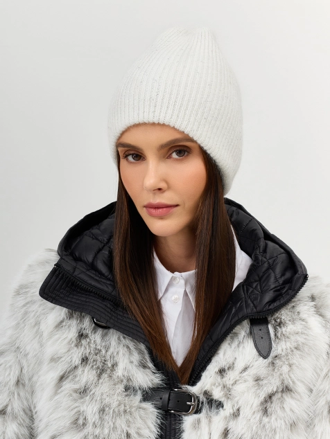 Шапка в мелкий рубчик с люрексом