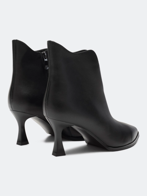 Классические ботильоны на тонком каблуке