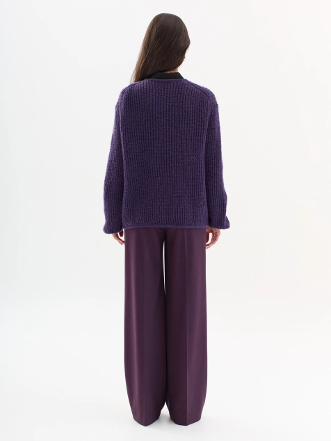 Яркий свитер паутинка