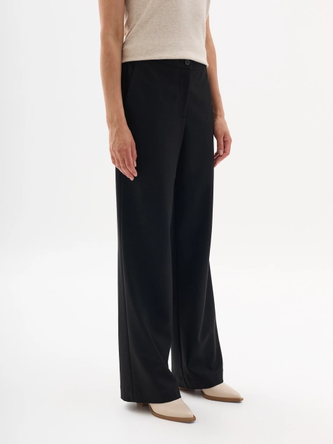 Классические брюки свободного силуэта