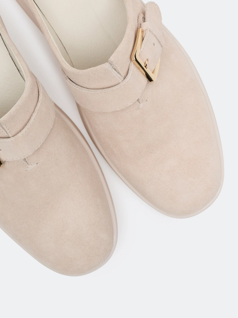 Мюли из натуральной замши с декоративным ремешком