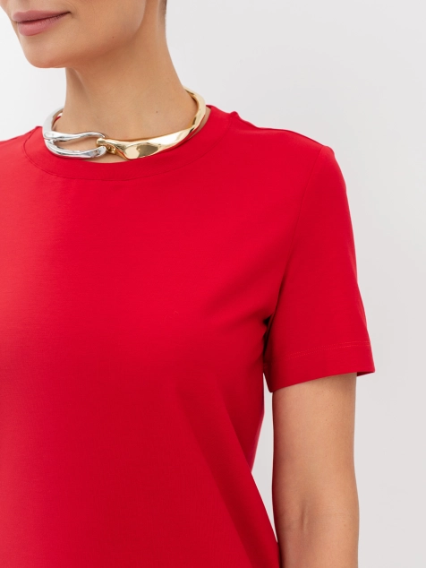 Яркая базовая футболка из хлопка и модала