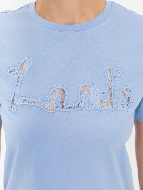 Футболка с вышивкой-аппликацией