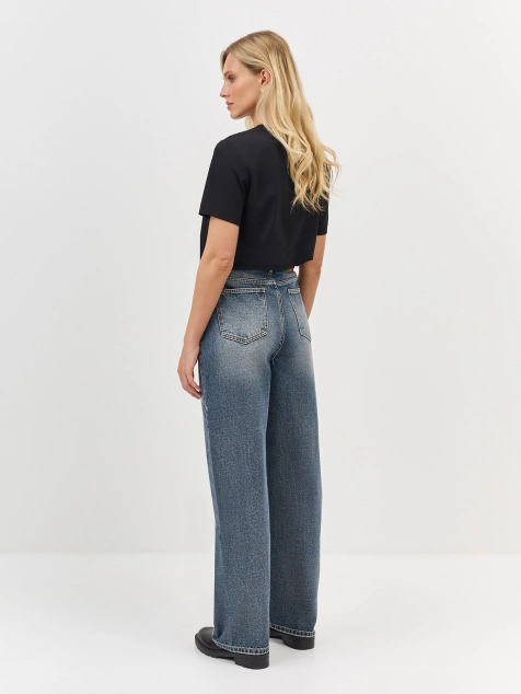 Джинсы Baggy с акцентными дестроями