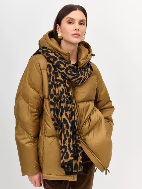 Шарф с анималистичным принтом