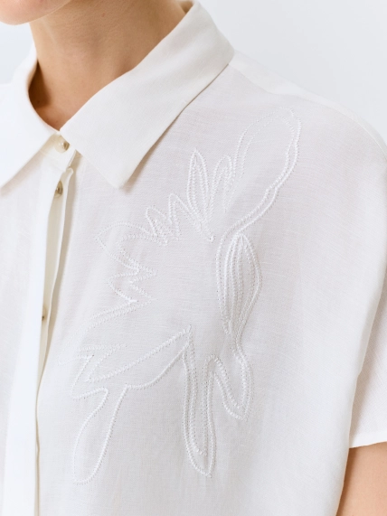 Удлиненная льняная блузка