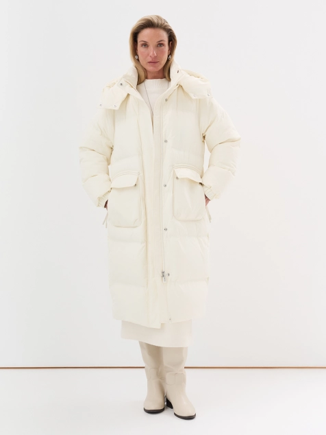 Пуховик свободного силуэта с капюшоном
