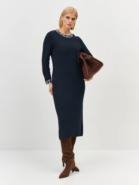 Жаккардовое платье с контрастным декором