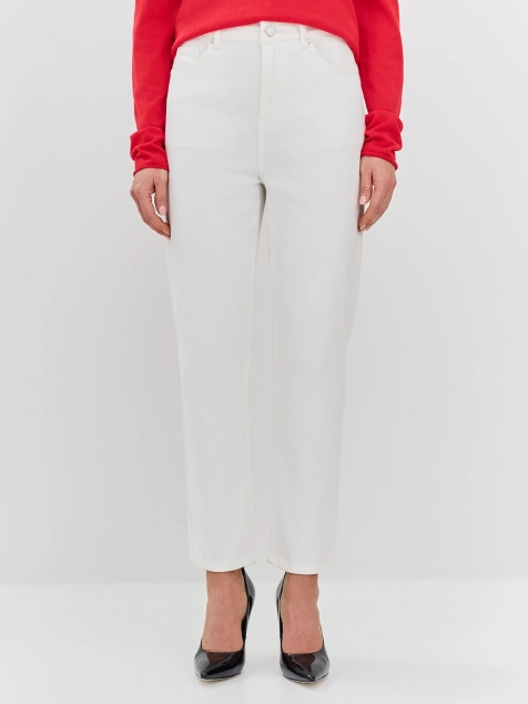 Белые джинсы regular fit