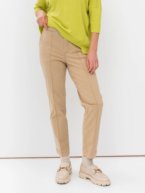 Брюки чинос с застроченными стрелками