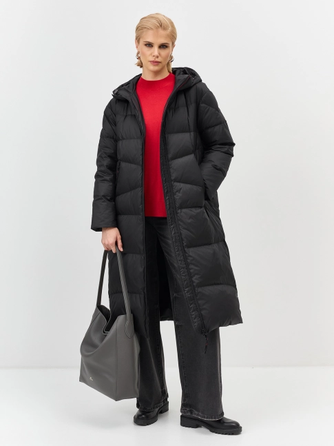Длинный пуховик с капюшоном