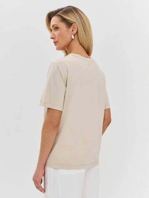 Футболка с анималистичным принтом